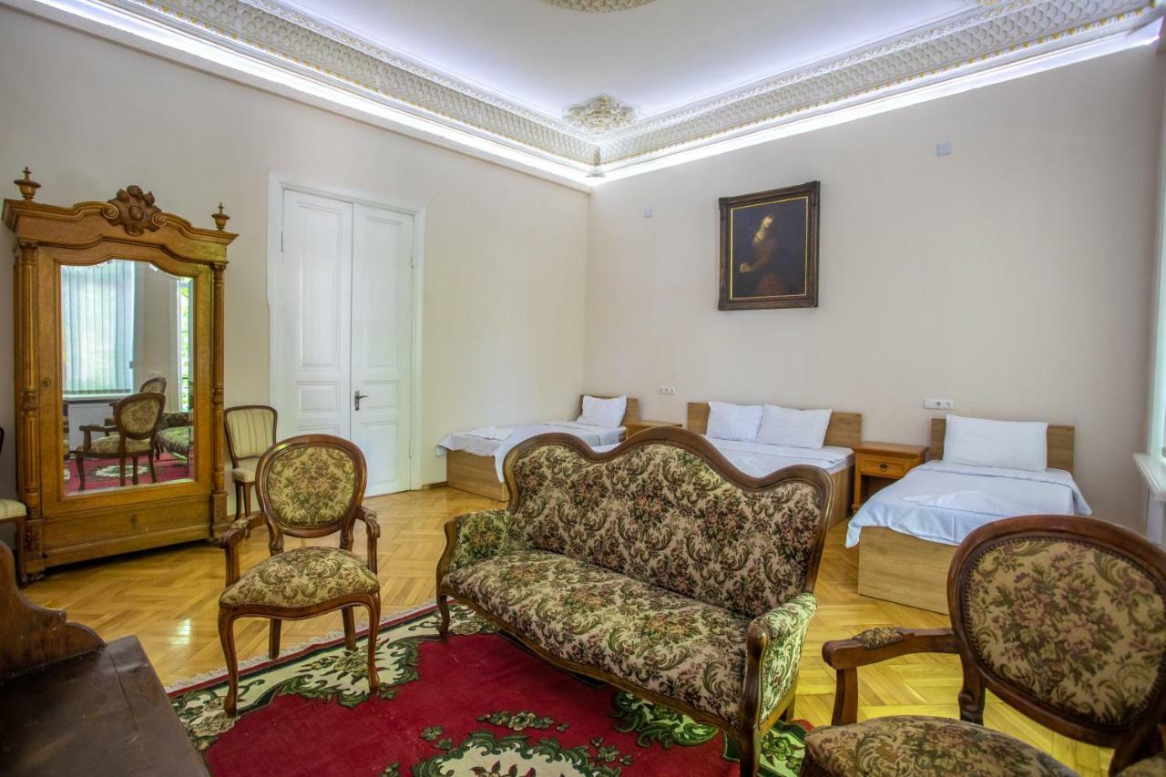Hotel Veneto Kutaisi Esterno foto