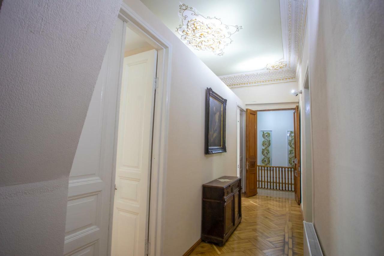Hotel Veneto Kutaisi Esterno foto