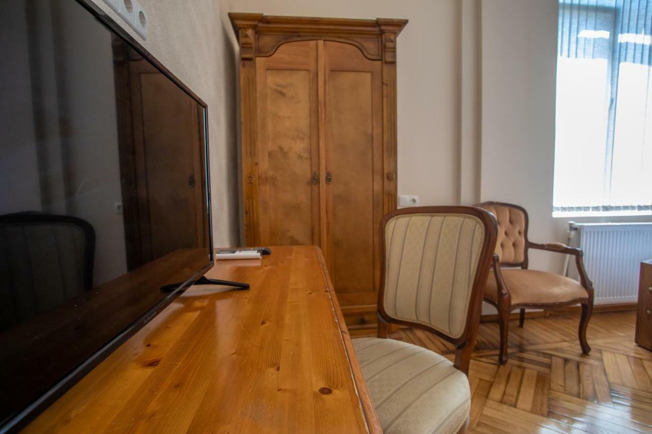 Hotel Veneto Kutaisi Esterno foto