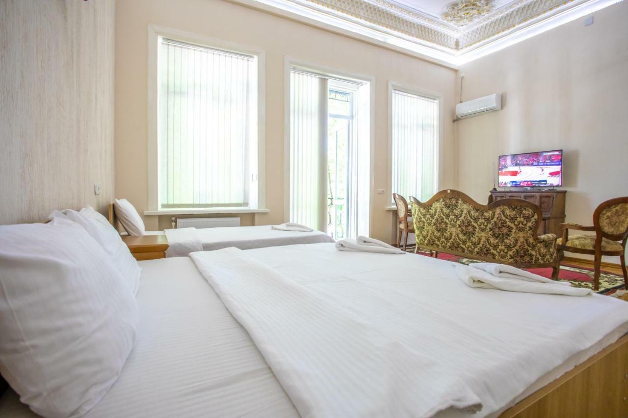 Hotel Veneto Kutaisi Esterno foto