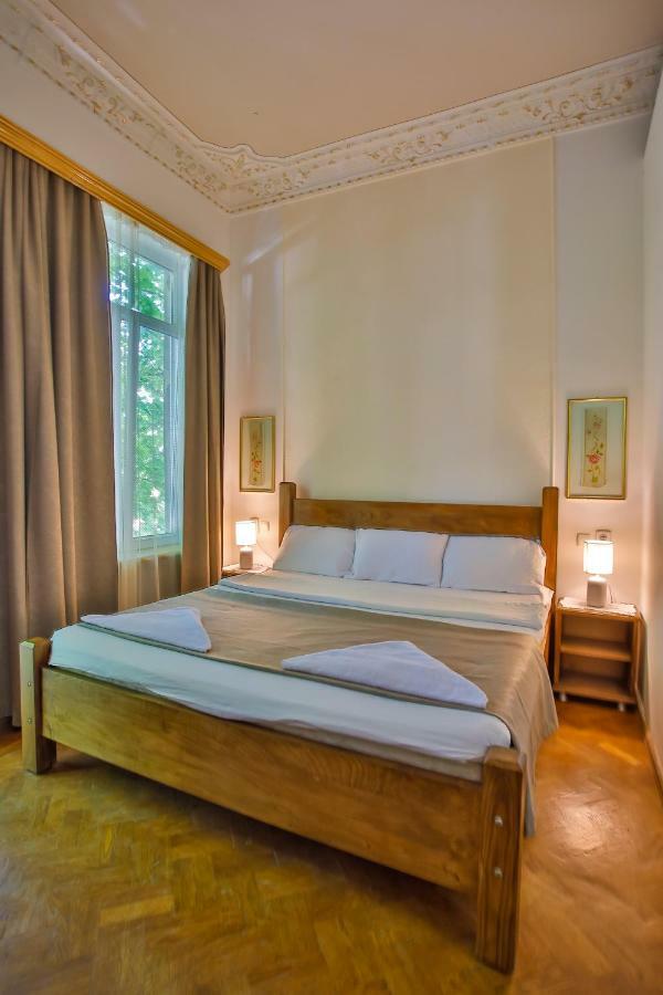 Hotel Veneto Kutaisi Esterno foto