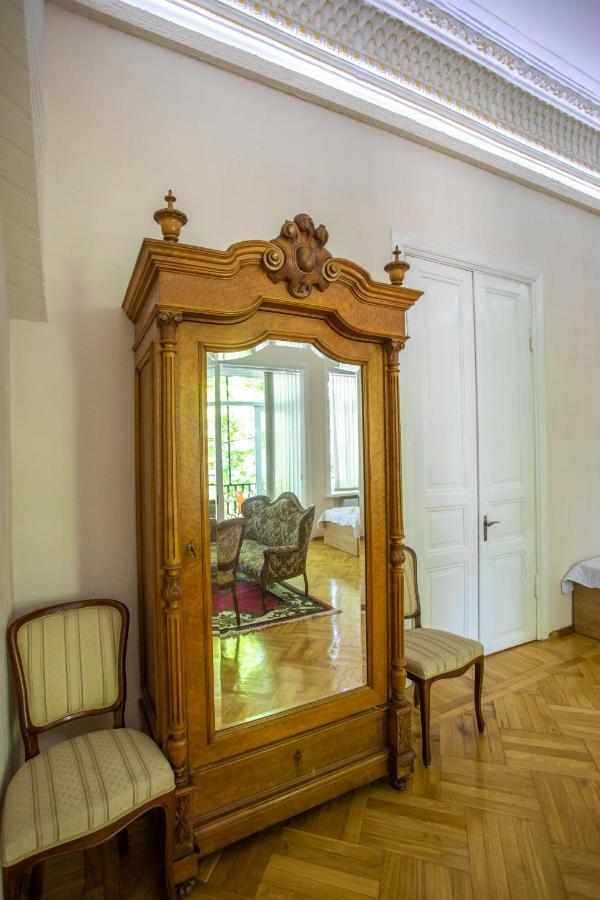 Hotel Veneto Kutaisi Esterno foto