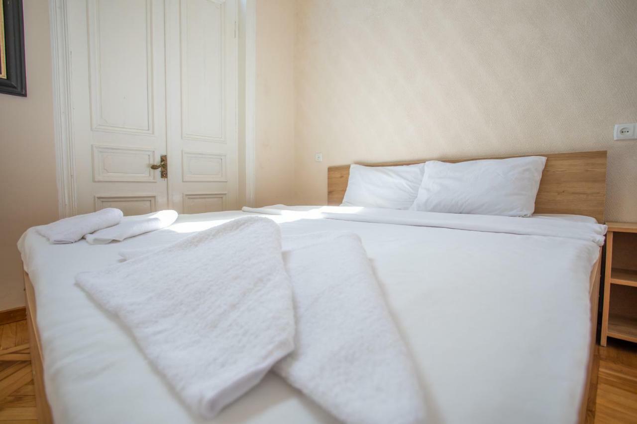 Hotel Veneto Kutaisi Esterno foto