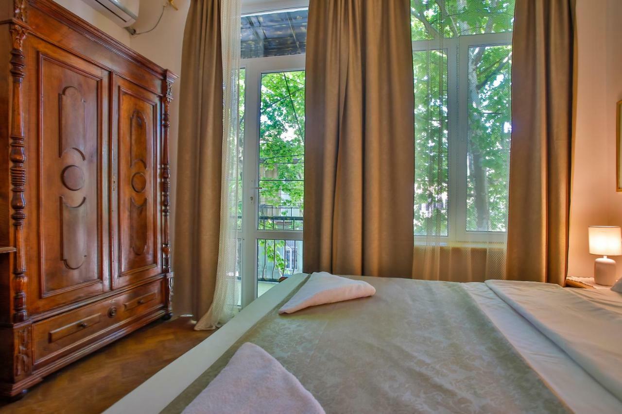 Hotel Veneto Kutaisi Esterno foto